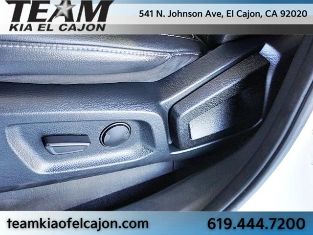 Used 2021 White Ford Lariat image 21