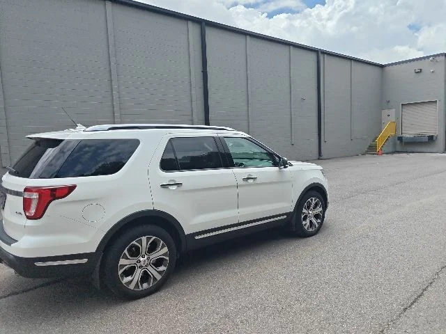 Used 2019 White Ford Limited image 3