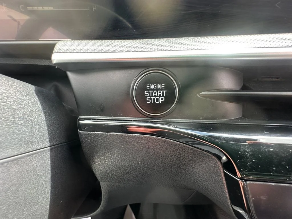 Used 2025 Gray Kia LXS image 34