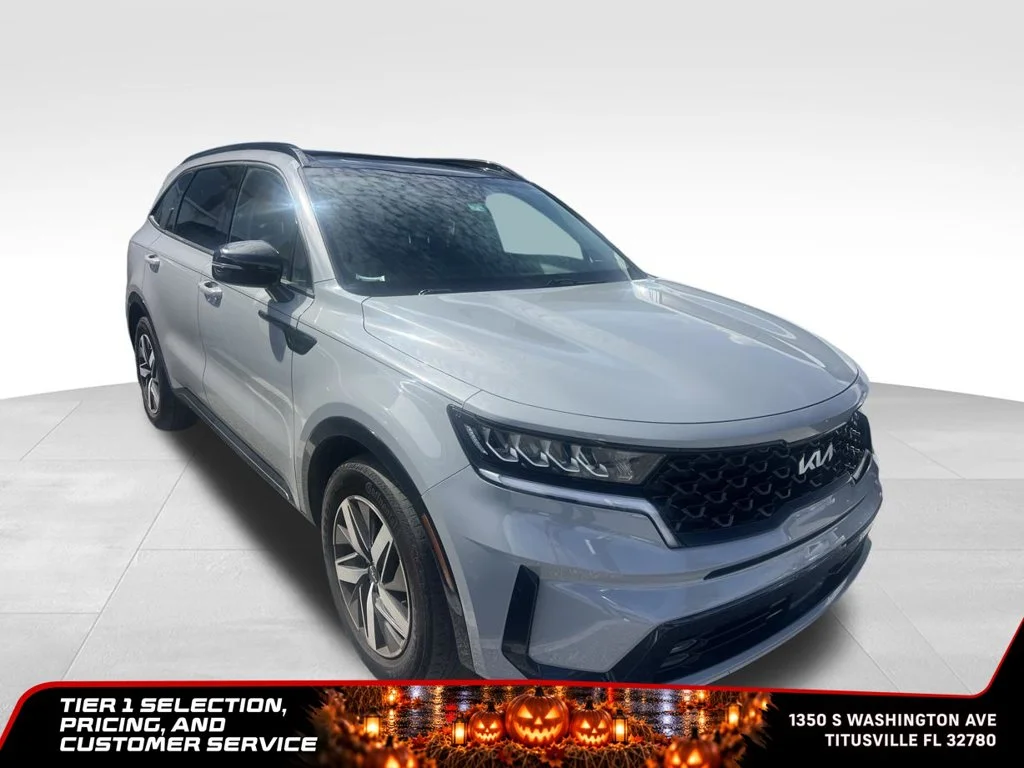 Used 2023 Gray Kia EX image 3