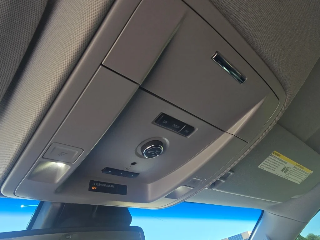 Used 2017 Summit White GMC SLE image 20