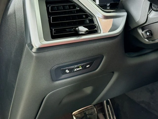 New 2027 Gray BMW xDrive40i image 10