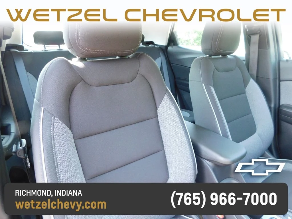 Used 2023 Gray Chevrolet LS image 18