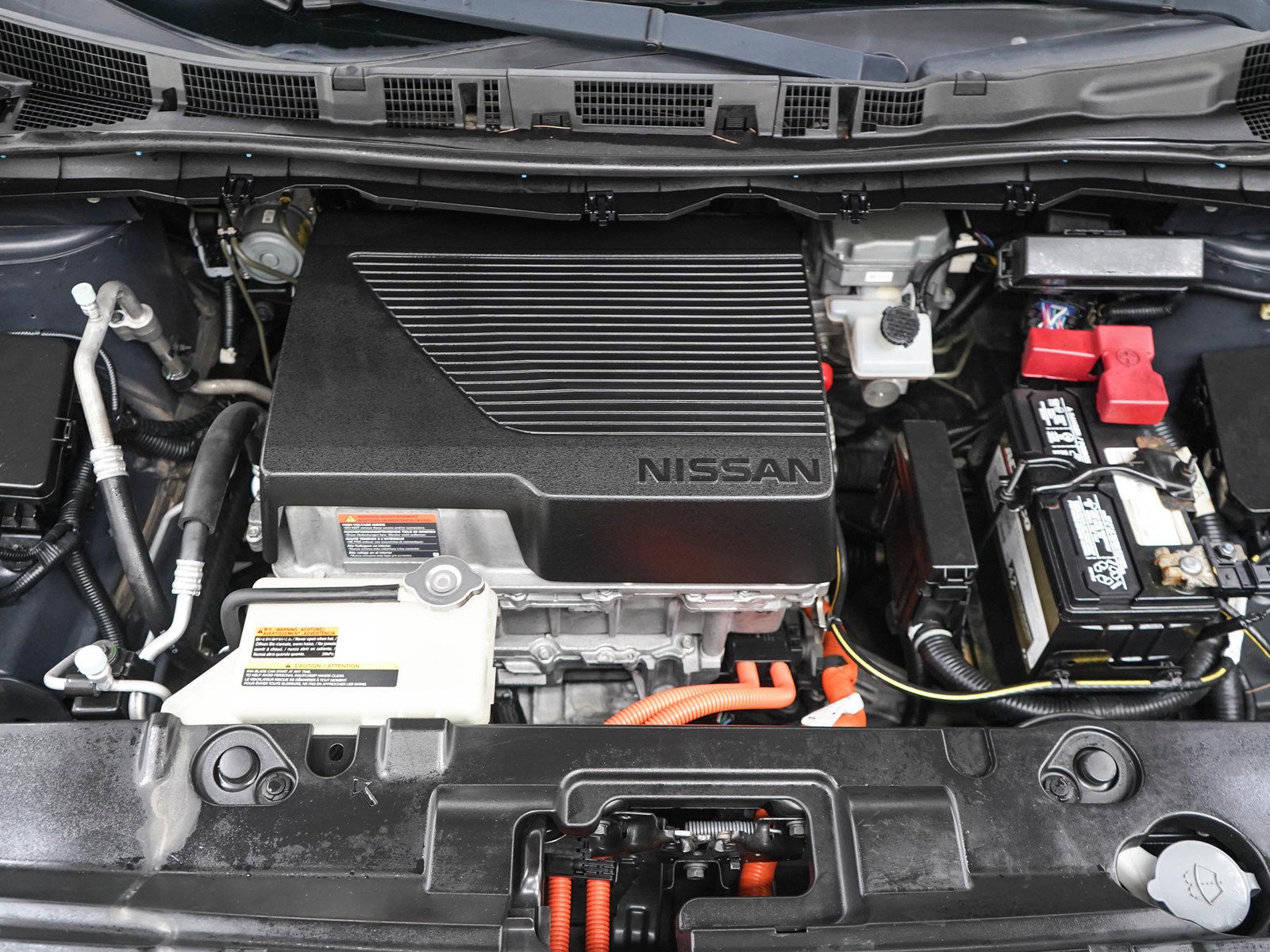 Used 2020 Gun Metallic Nissan SV Hatchback image 30