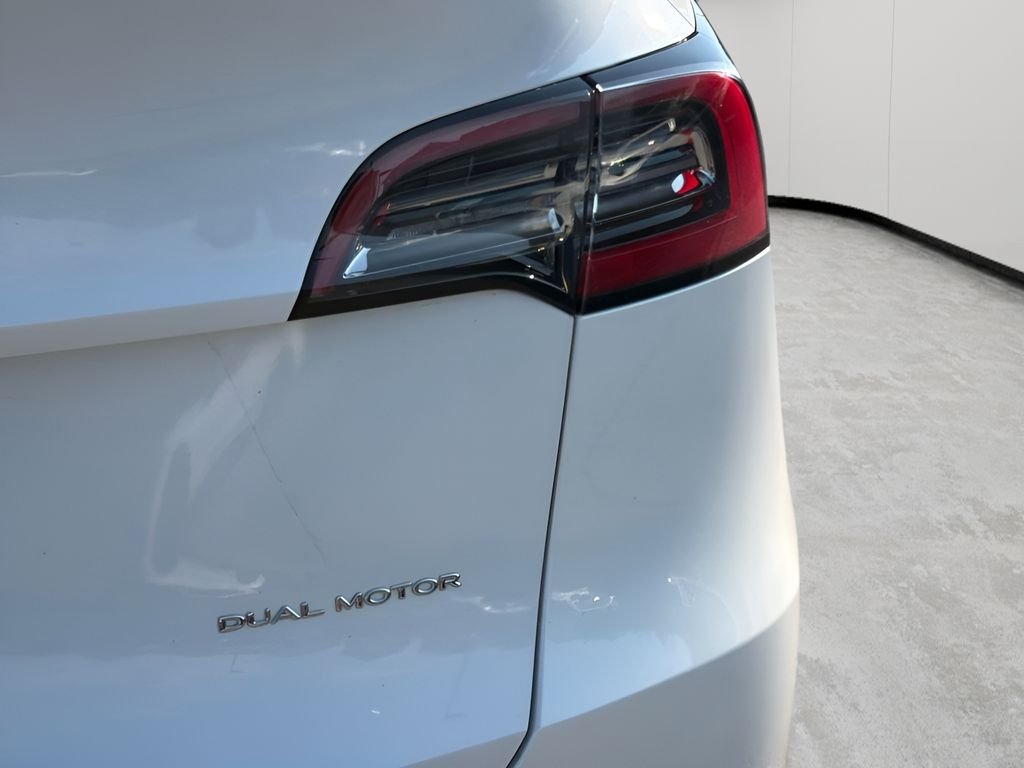 Used 2021 White Tesla Long Range image 6