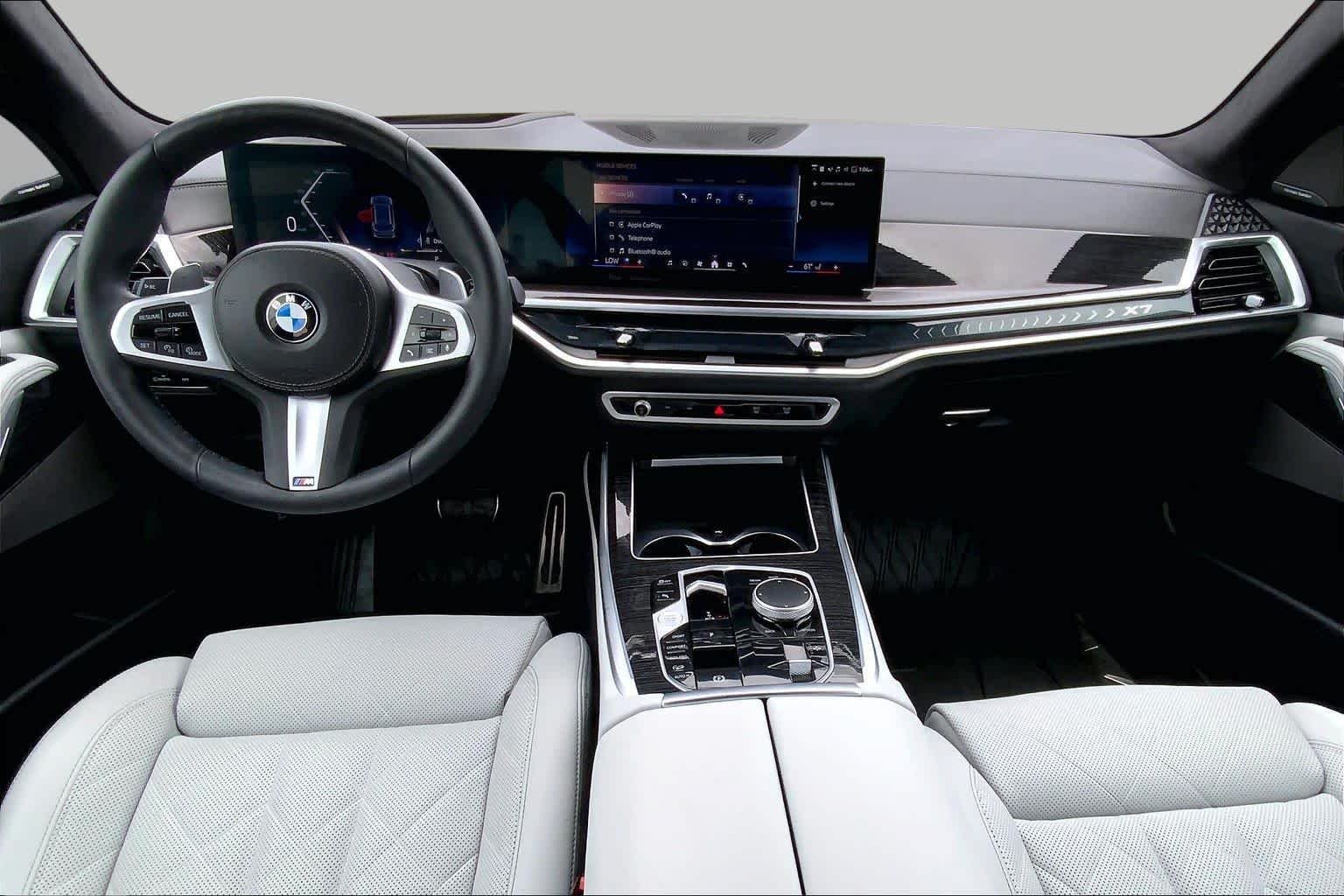 Used 2025 Skyscraper Grey Metallic BMW xDrive40i image 14