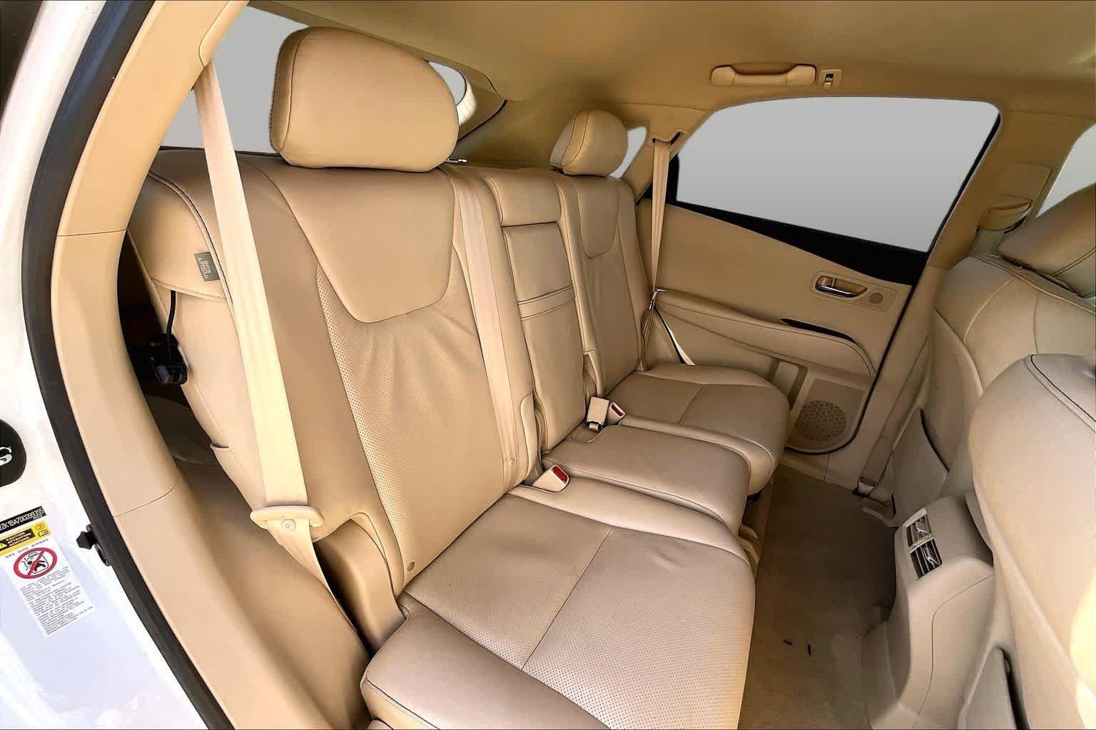 Used 2013 Starfire Pearl Lexus  image 19