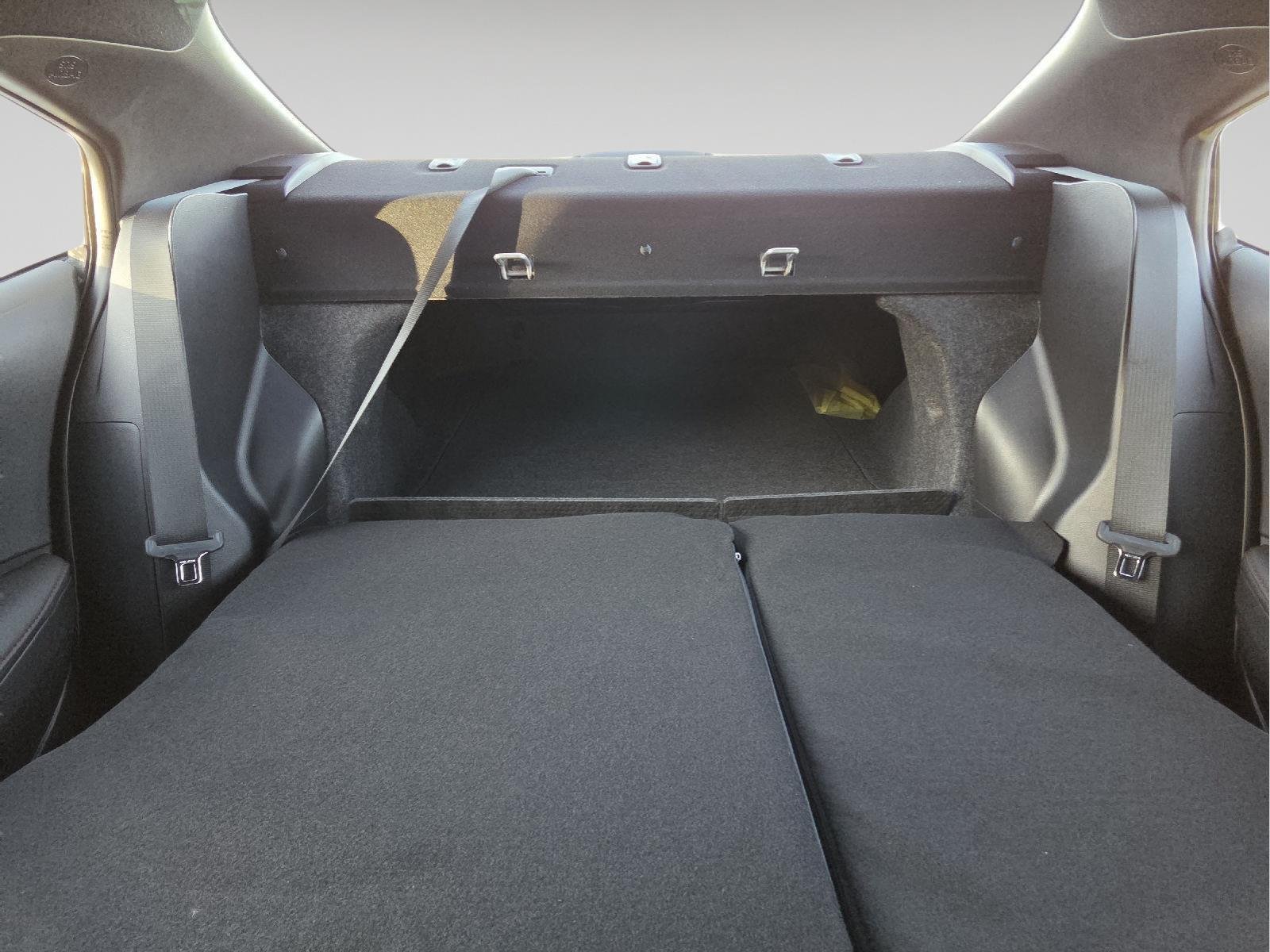 2026 Toyota Corolla XSE - Photo 14