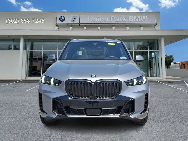 New 2026 Skyscraper Grey Metallic BMW xDrive40i image 2