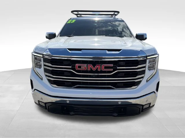 Used 2023 White GMC SLT image 2
