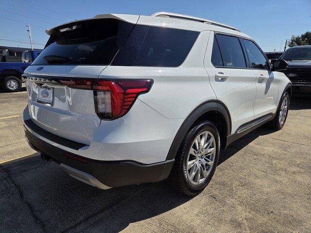 New 2026 Star White Metallic Tri-Coat Ford Platinum™ image 5