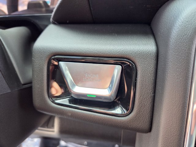 2026 GMC Yukon Denali - Photo 9