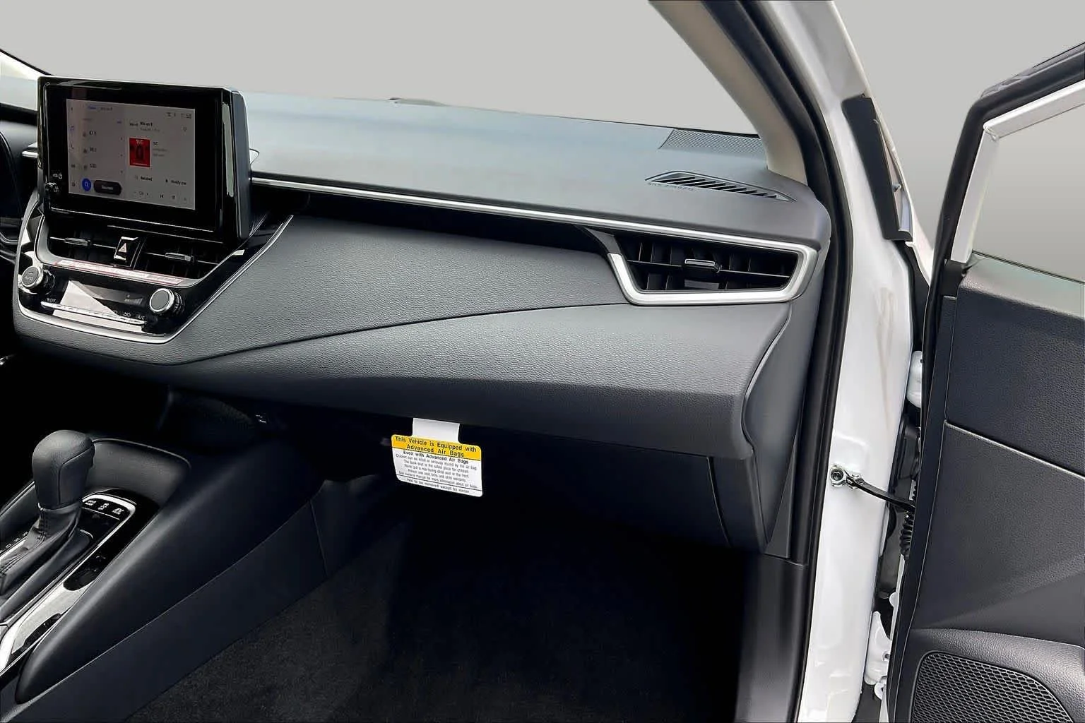 Used 2026 Ice Cap Toyota Hybrid LE image 18