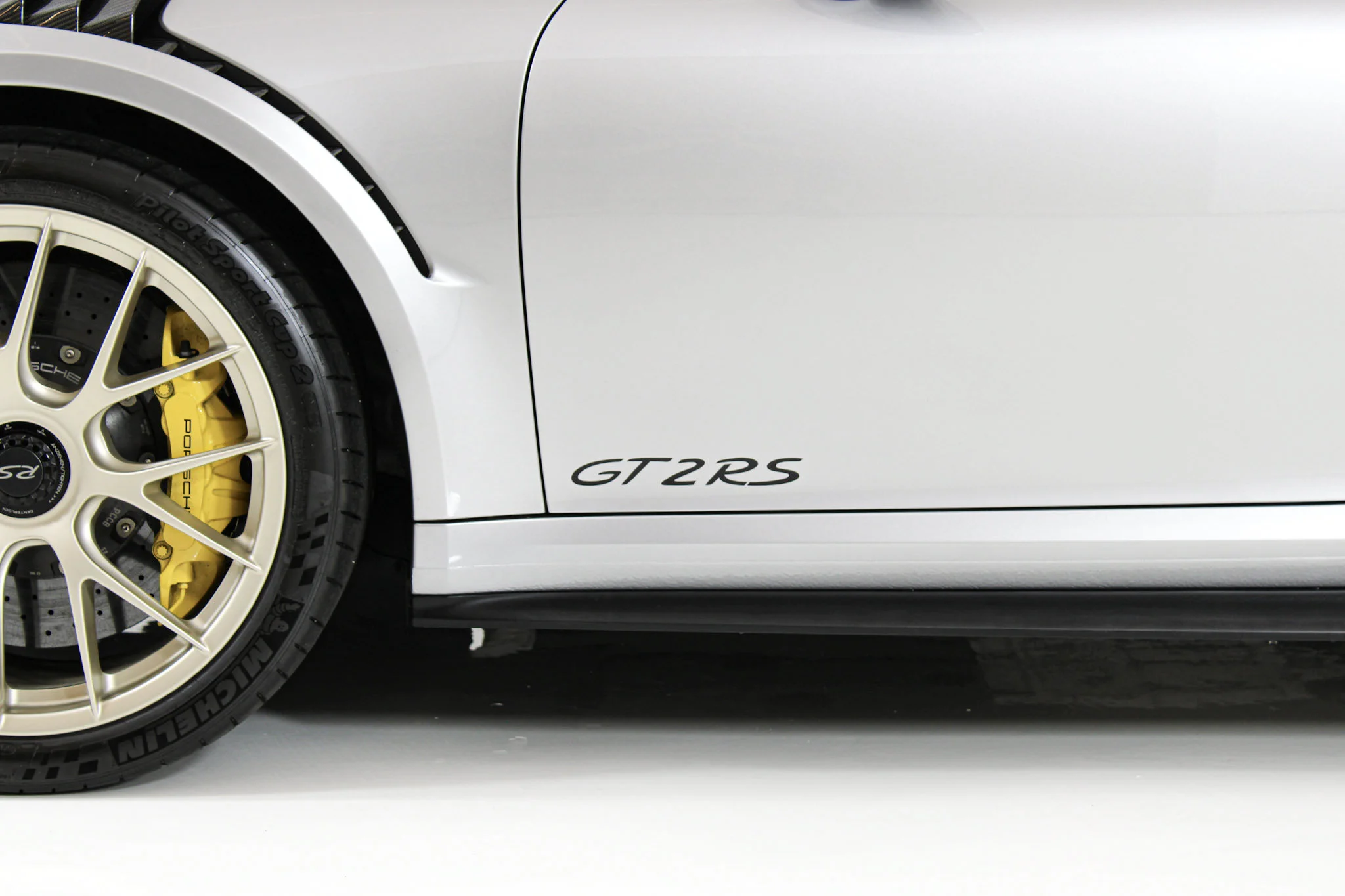 Used 2018 Silver Porsche GT2 RS Coupe image 18