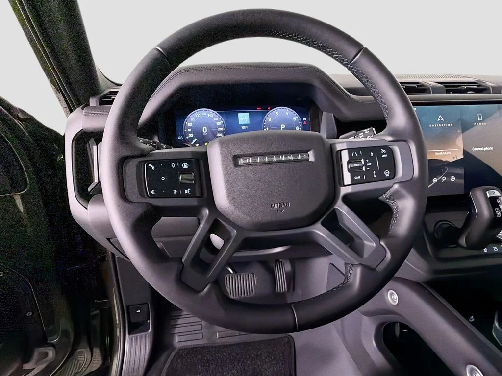 New 2026 Woolstone Green Land Rover X-Dynamic SE image 11