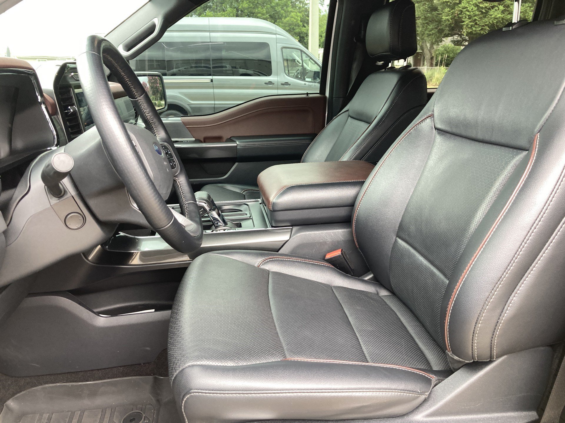 Used 2021 Oxford White Ford Lariat image 3