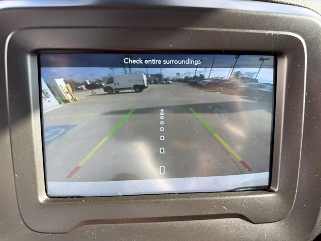 Used 2021 White Jeep Latitude image 19