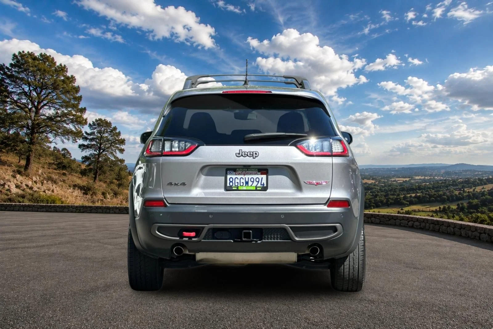 Used 2019 Billet Silver Metallic Clearcoat Jeep Trailhawk image 6