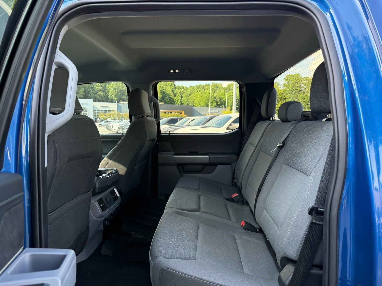 Used 2024 Atlas Blue Ford XLT image 24
