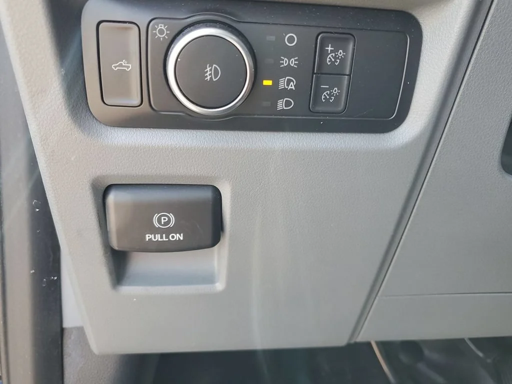 Used 2022 Blue Ford XL image 23
