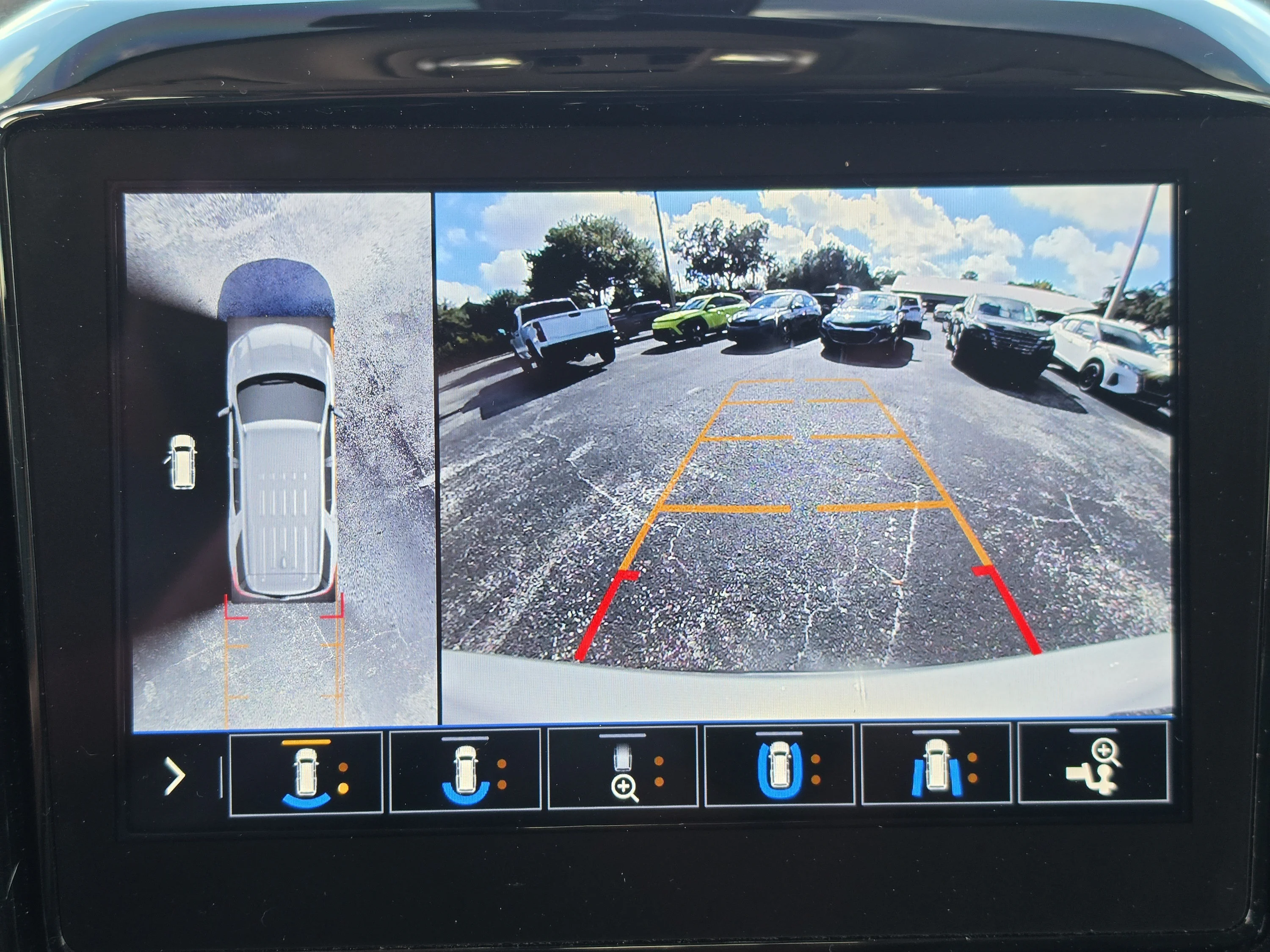 Used 2020 Silver Ice Metallic Chevrolet Premier image 31