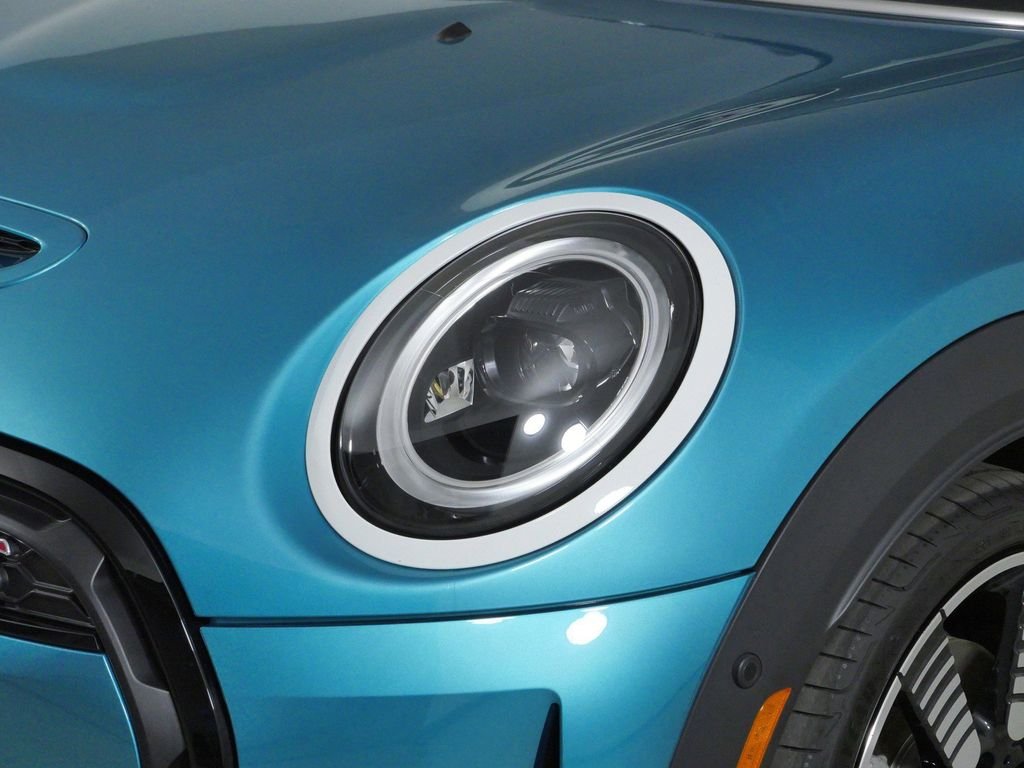 Used 2024  MINI Iconic image 4