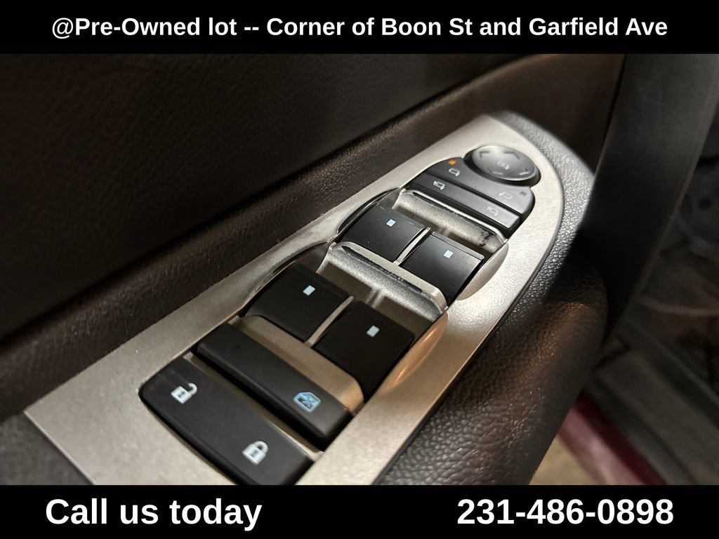 Used 2009 Sonoma Jewel Metallic GMC Work Truck image 15