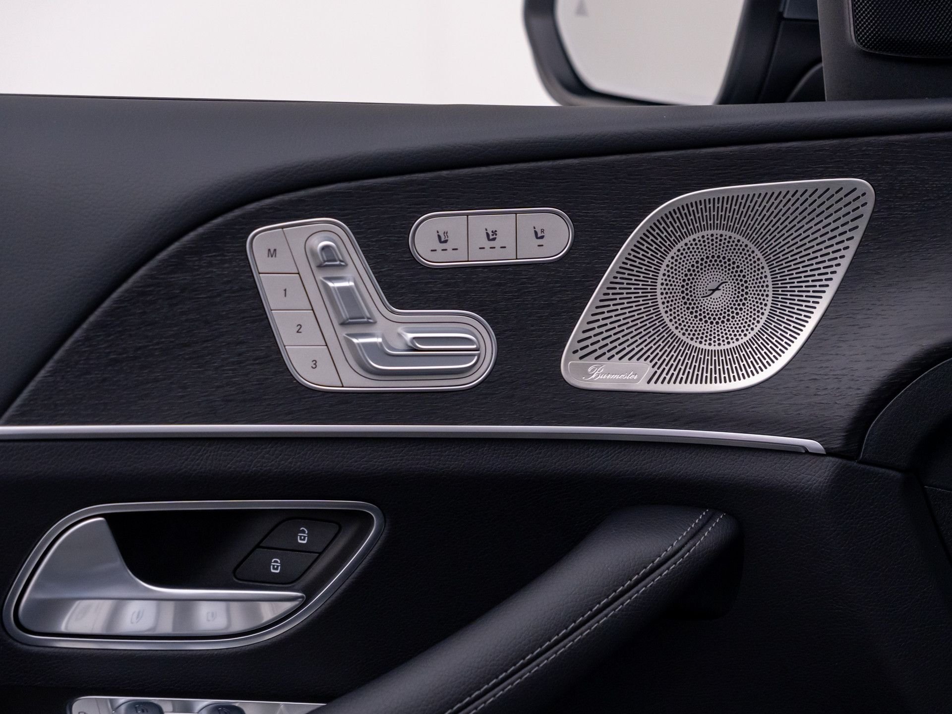 New 2026 Selenite Grey Metallic Mercedes-Benz GLS 450 image 15