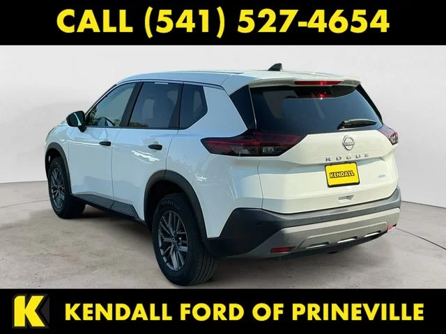 Used 2023 Glacier White Nissan S image 7