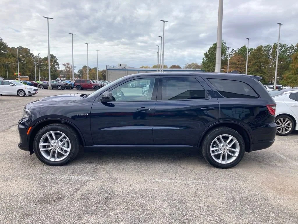 New 2024 Night Moves Exterior Paint Dodge R/T image 2