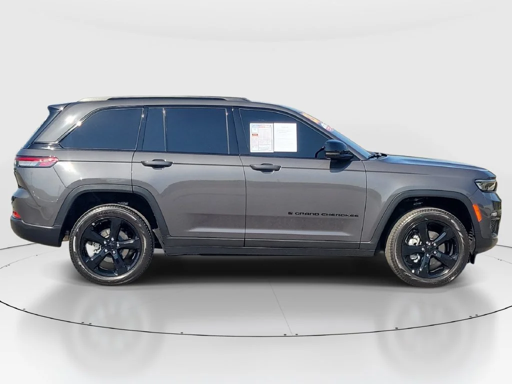 Certified Used 2025 Gray Jeep Limited image 2