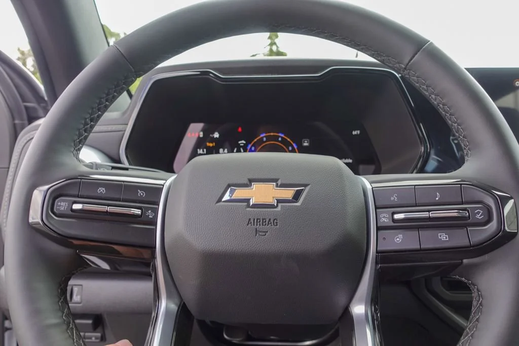 2025 Chevrolet Colorado LT - Photo 15
