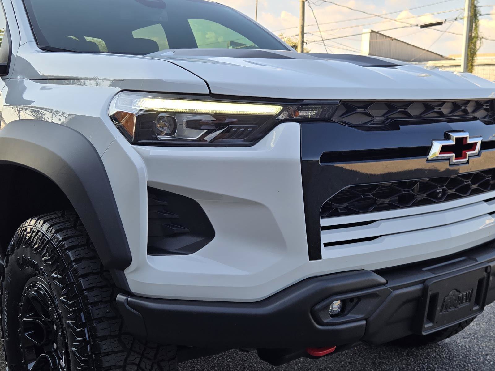 Used 2025 Summit White Chevrolet 4WD ZR2 image 4