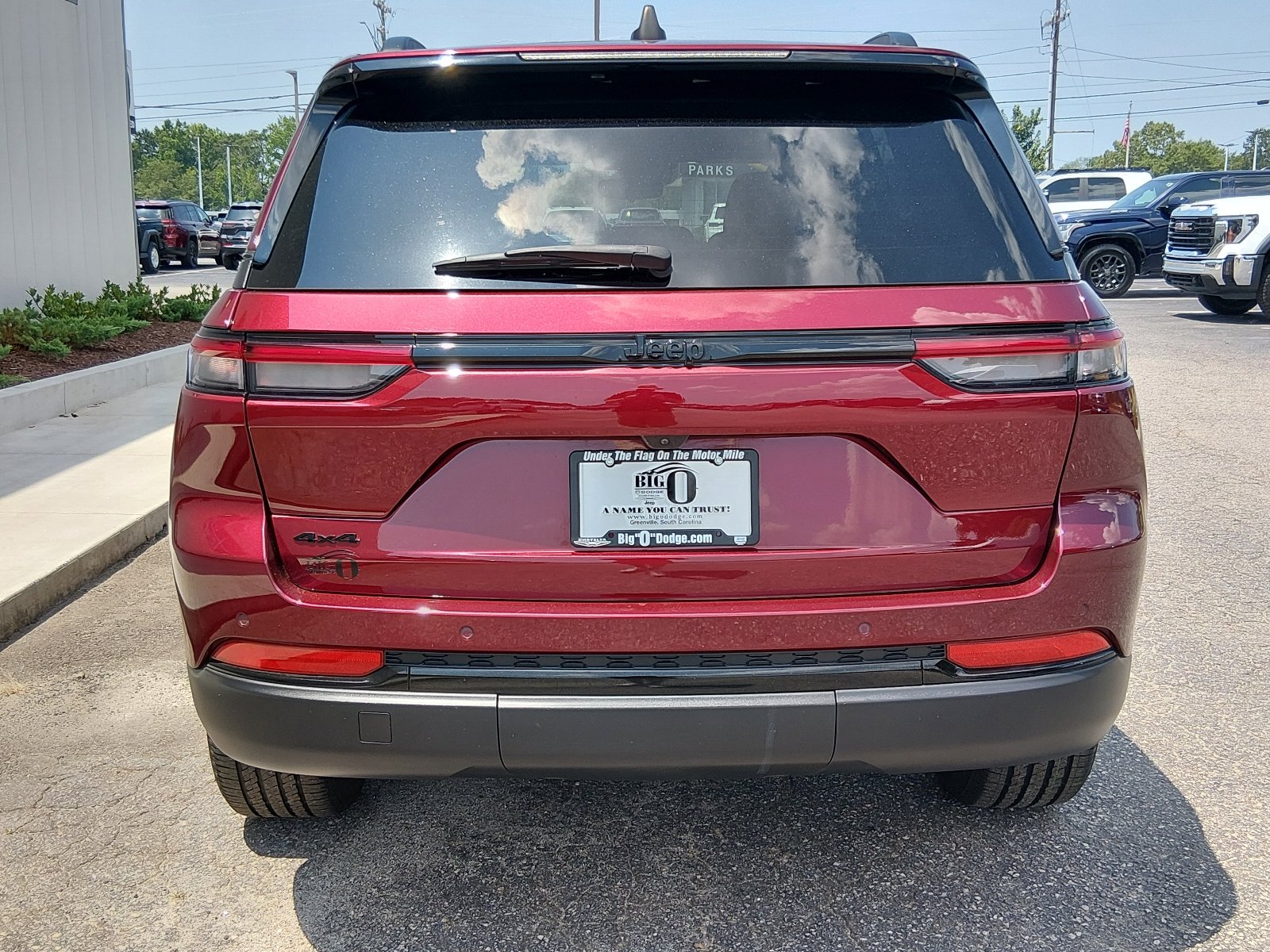 Certified Used 2024 BURGUNDY Jeep Laredo image 4