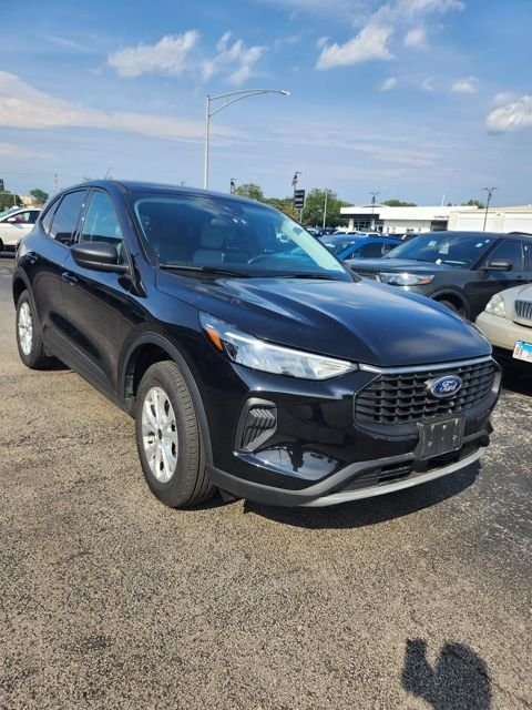 Used 2025 Agate Black Metallic Ford Active image 3