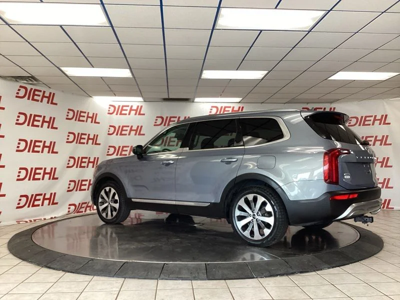 Used 2020 Silver Kia S image 5