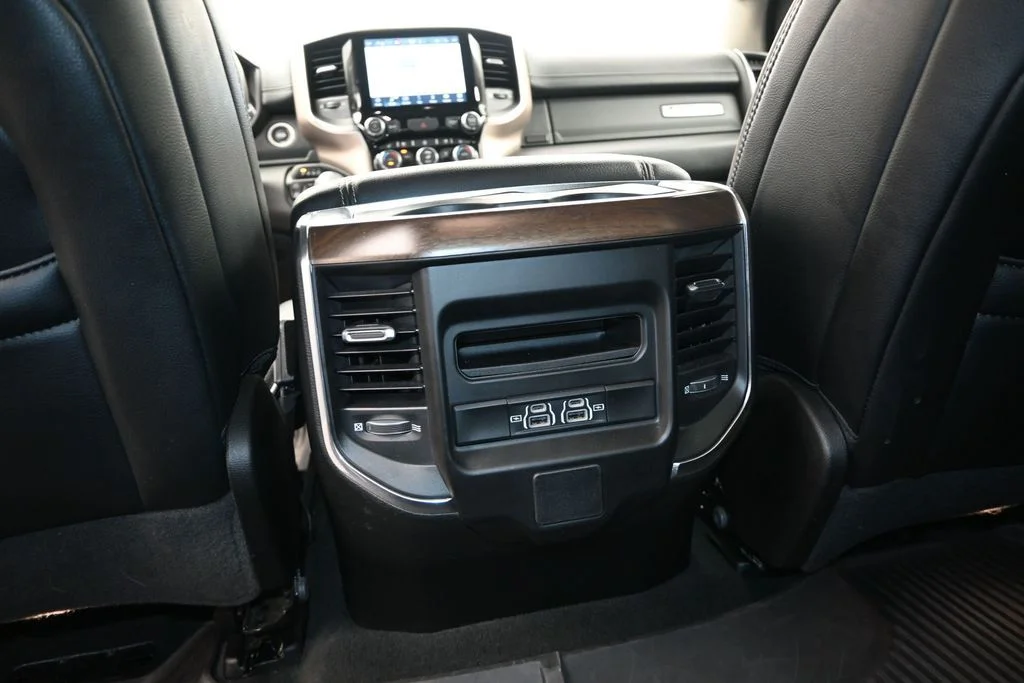 Used 2022 Silver Ram Laramie image 17