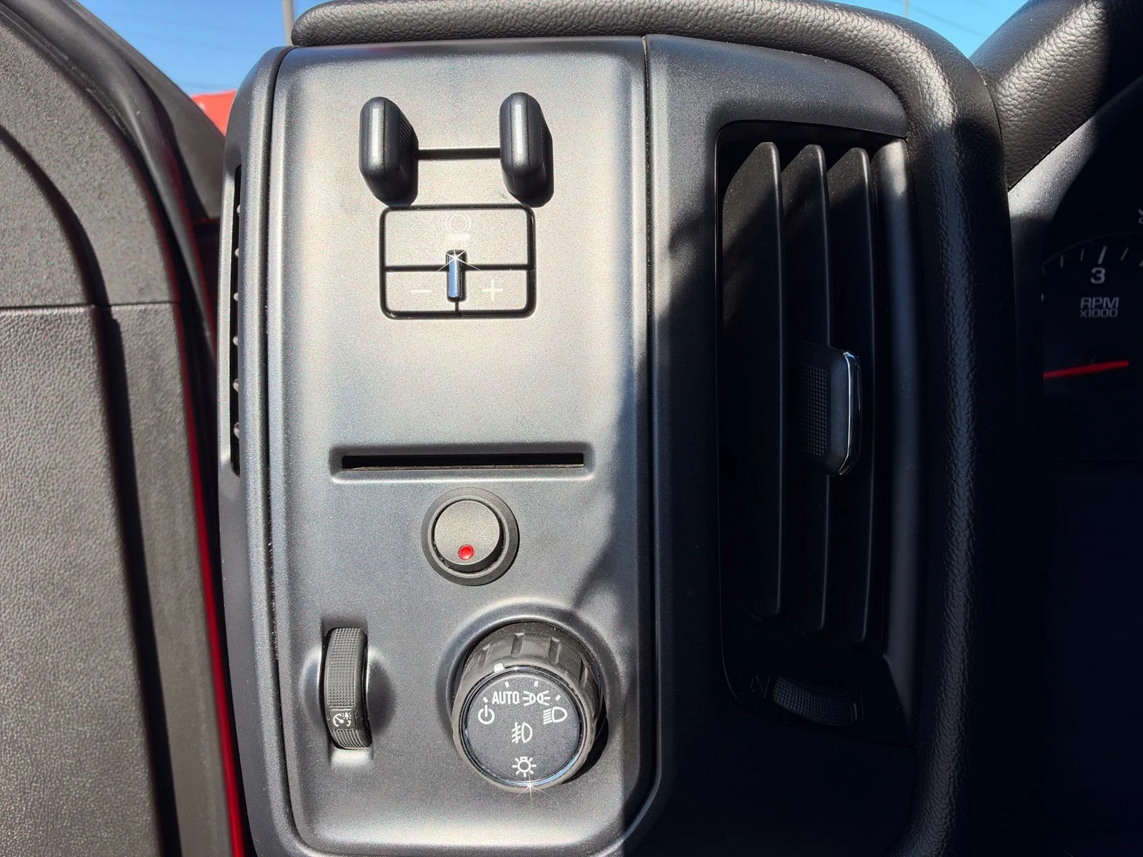 Used 2016 Red Chevrolet Custom image 37