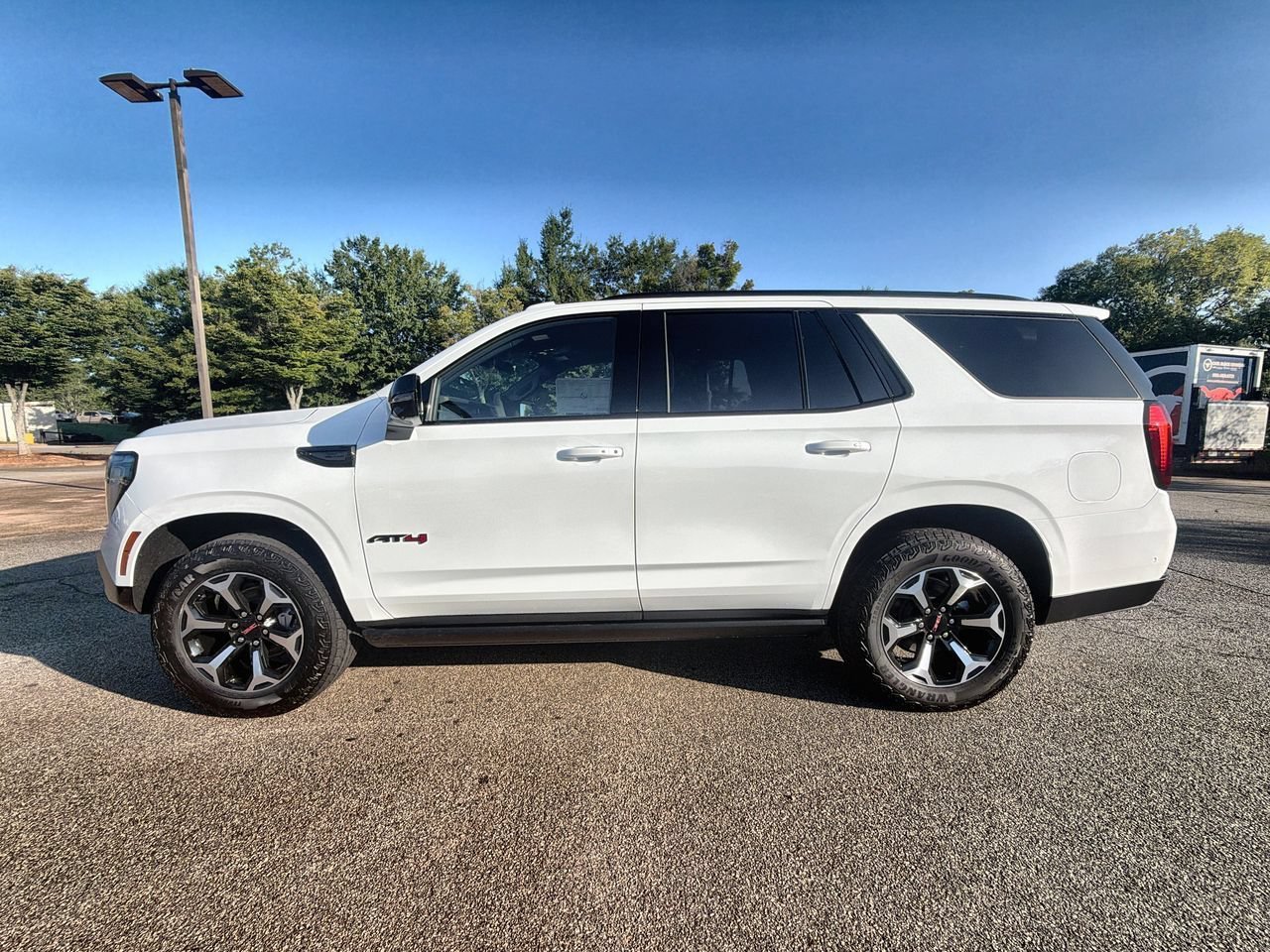 New 2026 Summit White GMC AT4 image 5