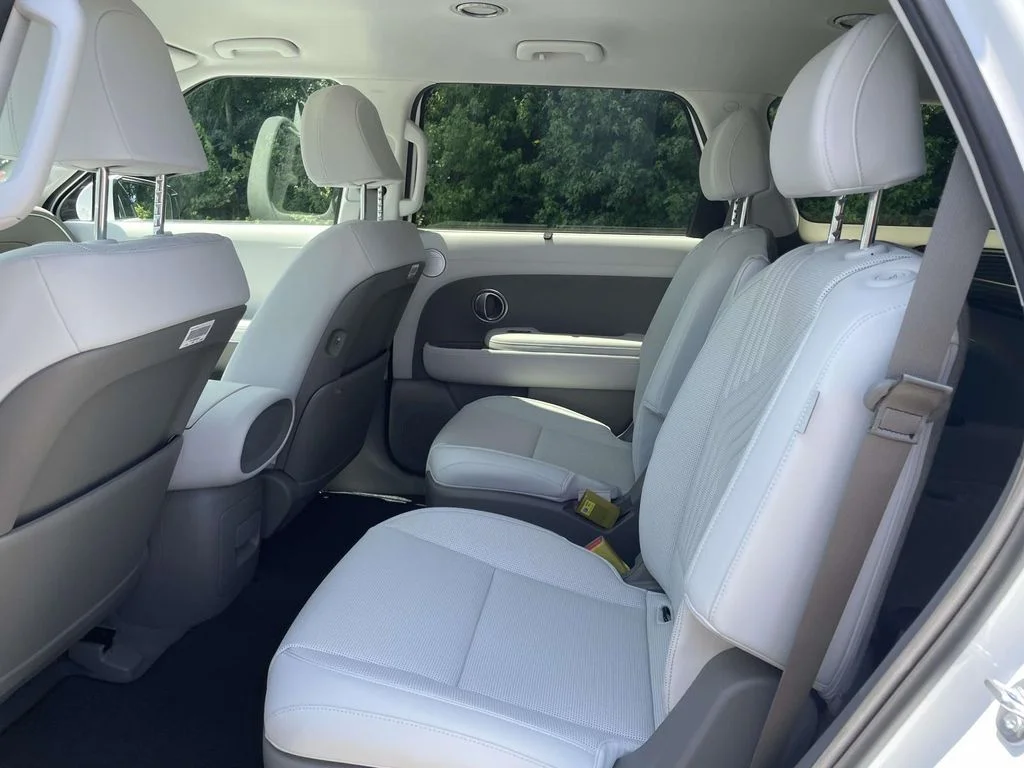 New 2026 White Hyundai SEL image 12