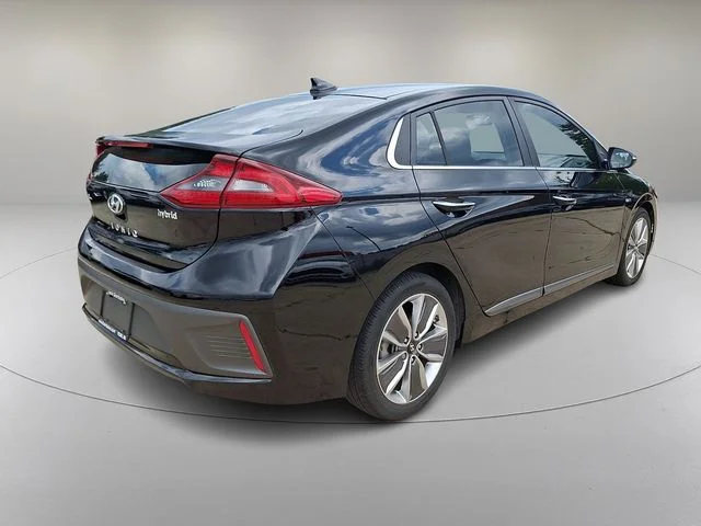 Used 2018 Black Hyundai Limited image 11