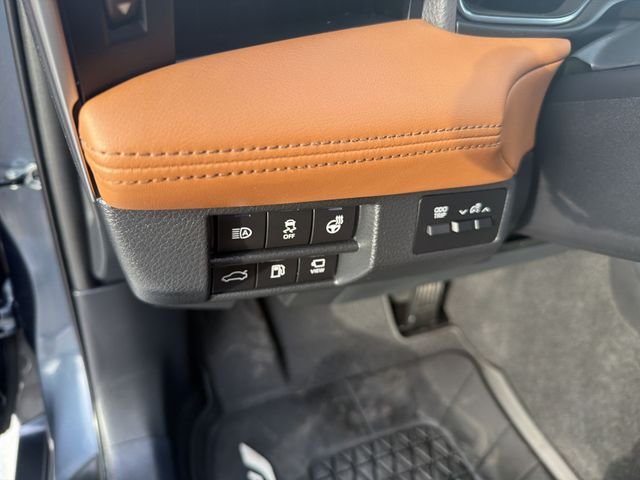 2021 Toyota Avalon Limited - Photo 11