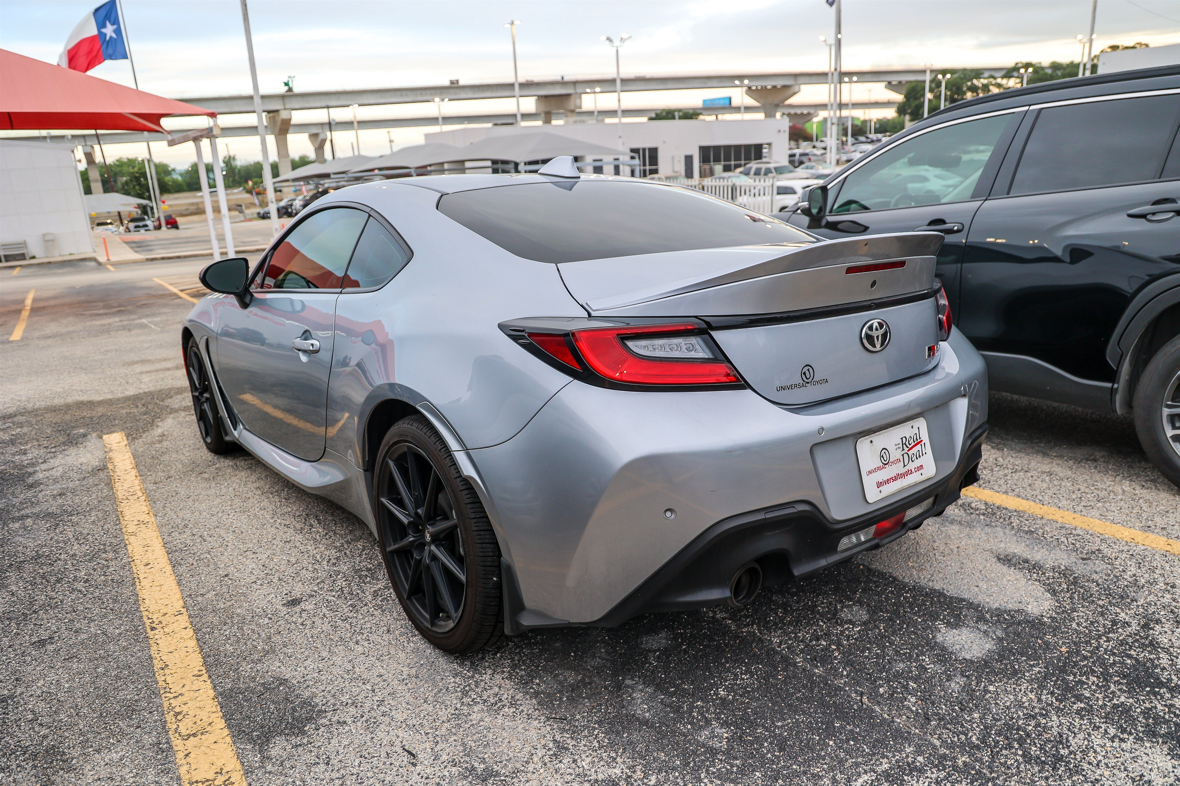 Used 2024 STEEL Toyota Premium image 9