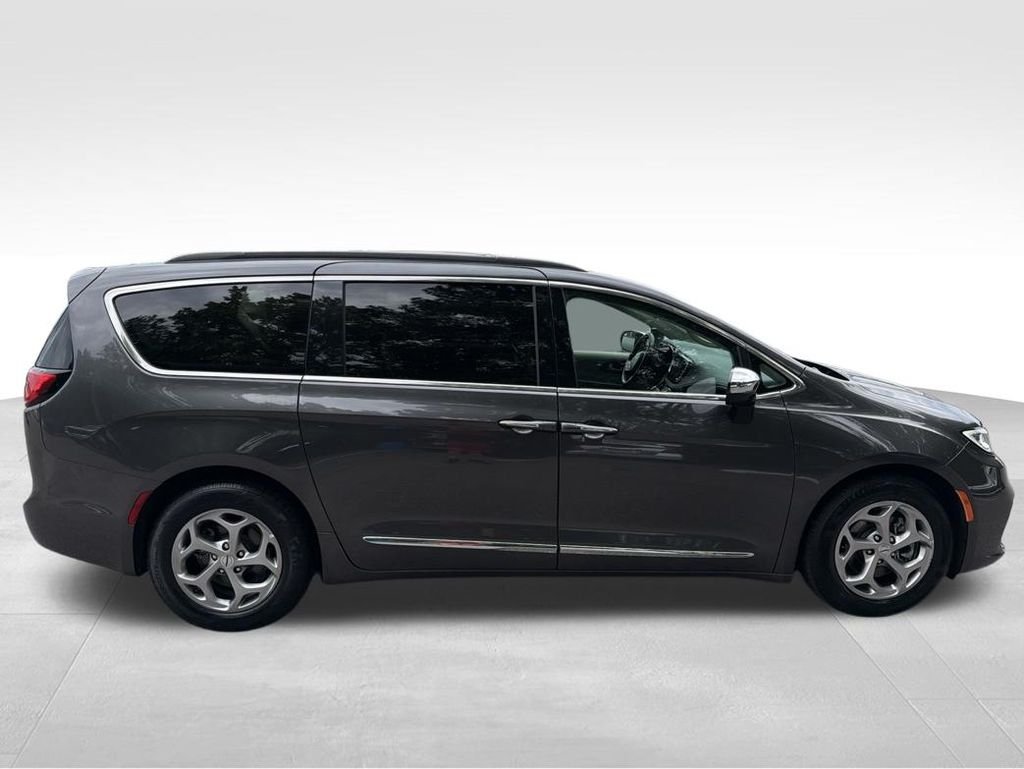 Used 2023 Gray Chrysler Limited image 7