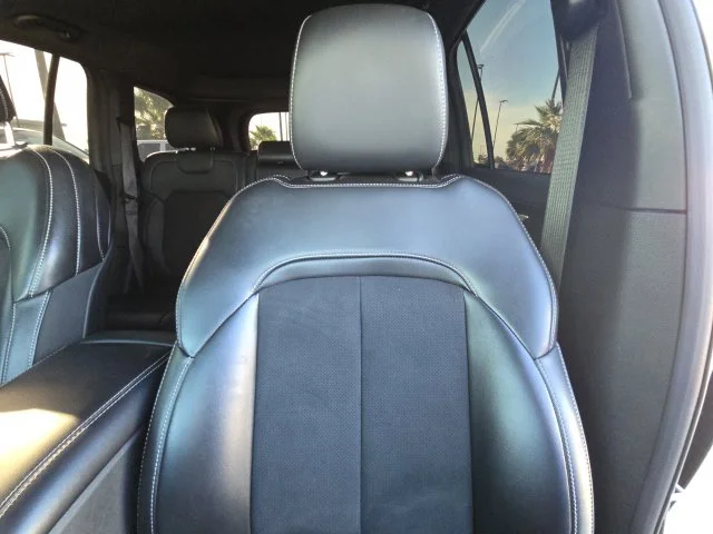 Used 2025 Black Jeep Altitude X image 18