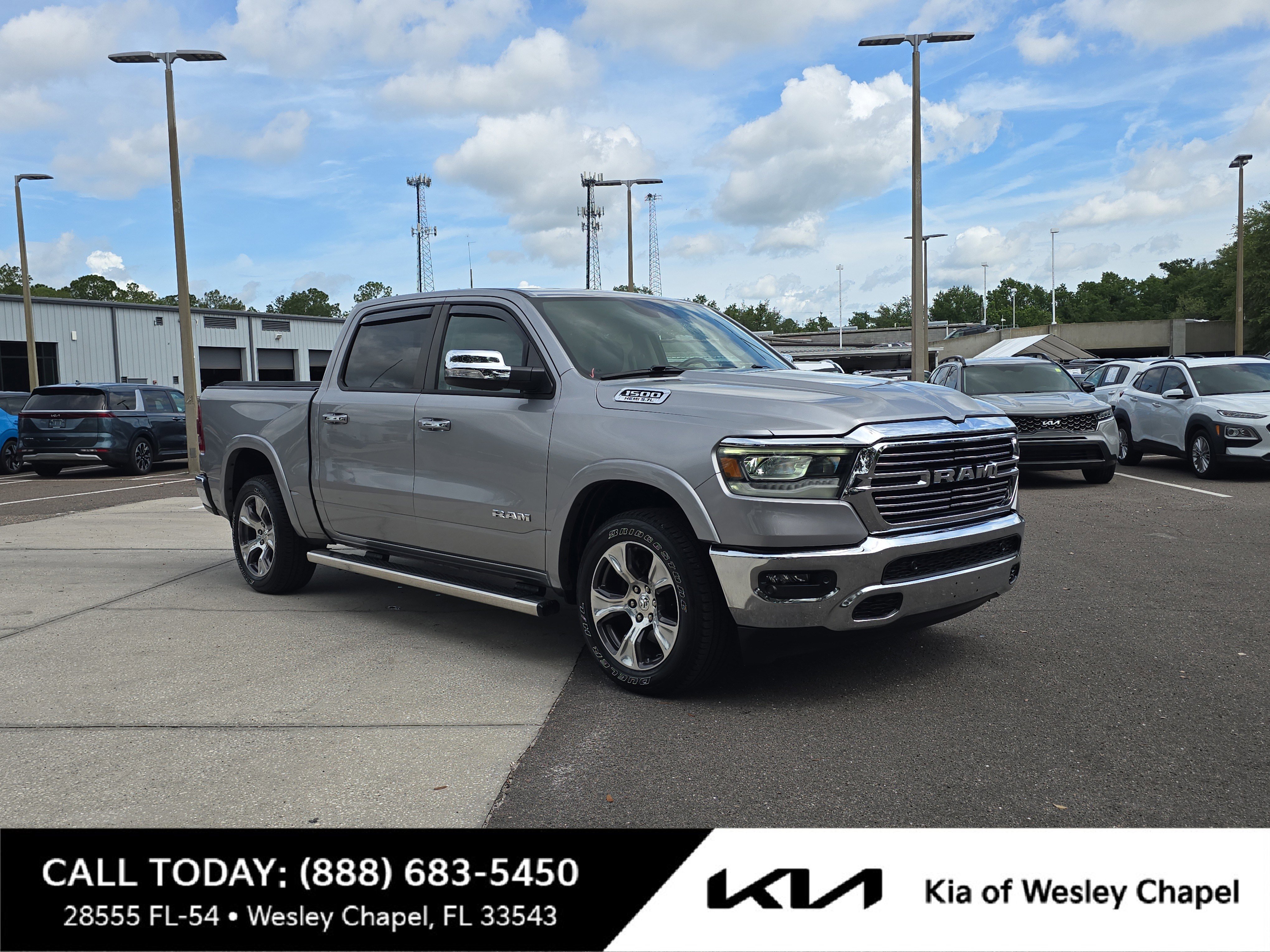 2022 RAM 1500 Laramie 4x4 Crew Cab 5'7's photo