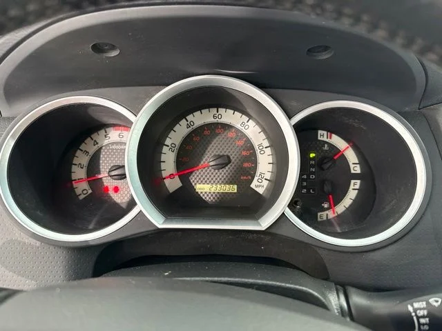 Used 2013 Silver Toyota Base image 23