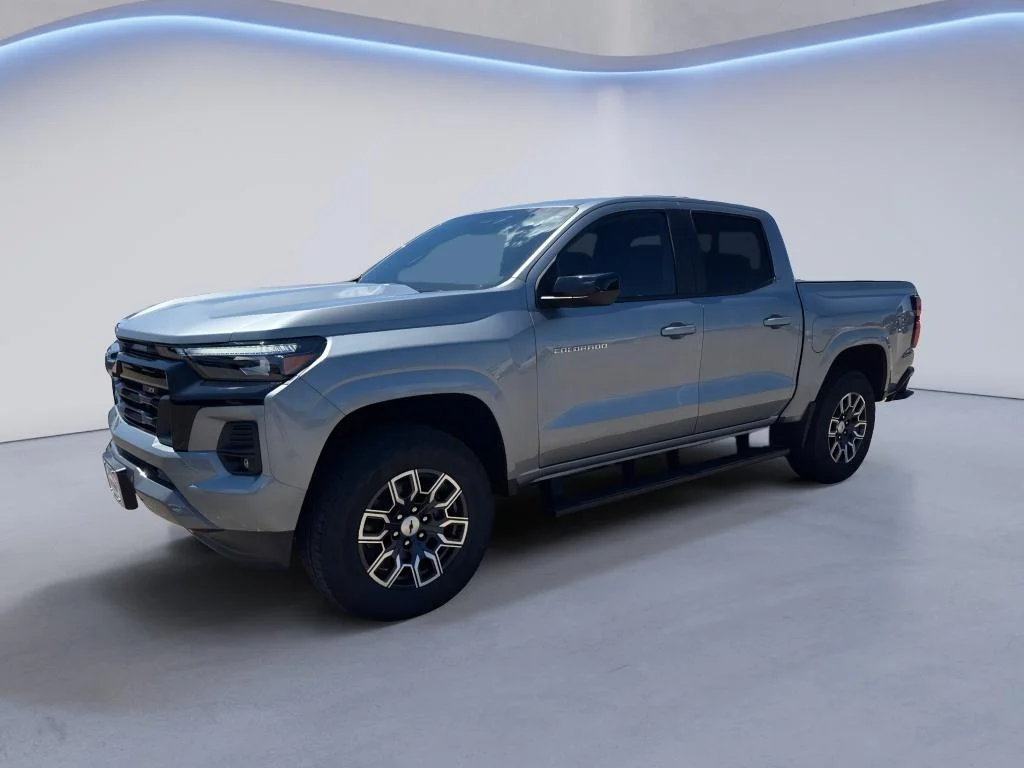2026 Chevrolet Colorado Z71 - Photo 2