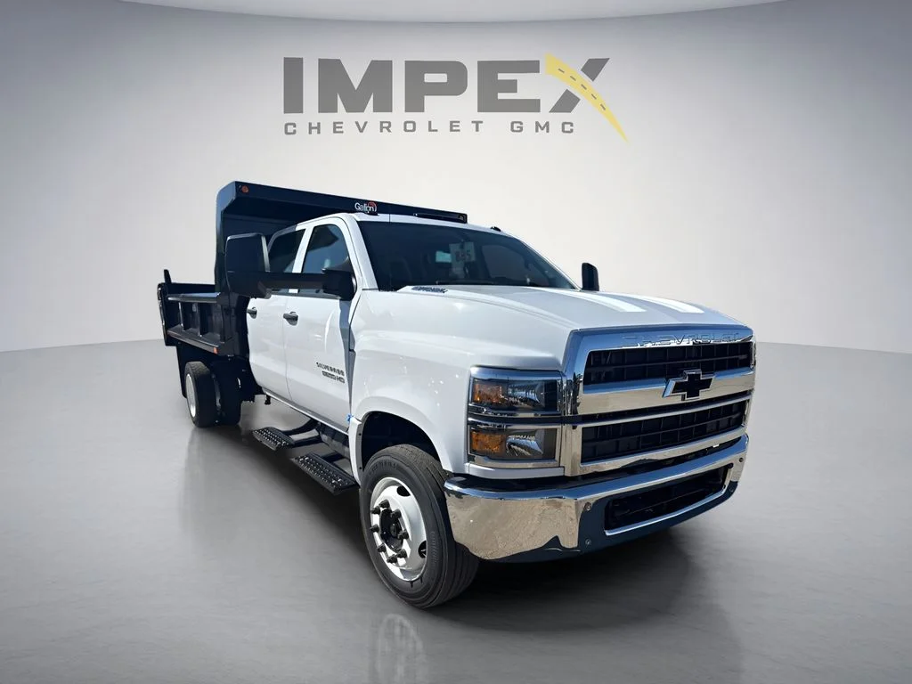 Used 2023 White Chevrolet Dump Truck Crew Cab image 5
