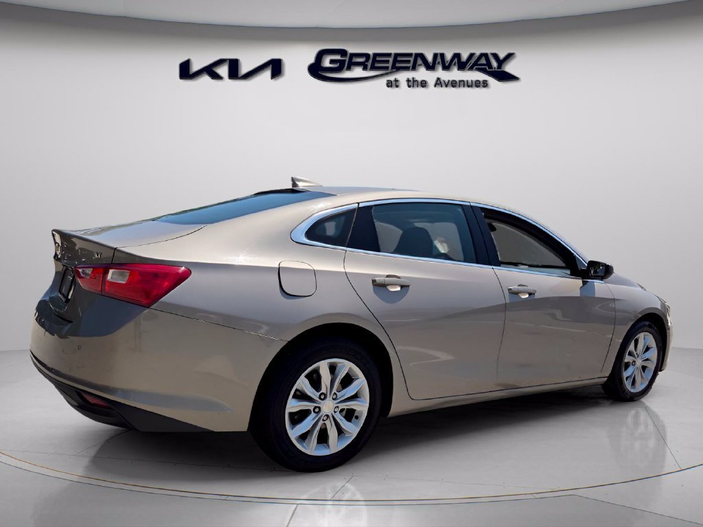 Used 2024 Mineral Gray Metallic Chevrolet LT image 6